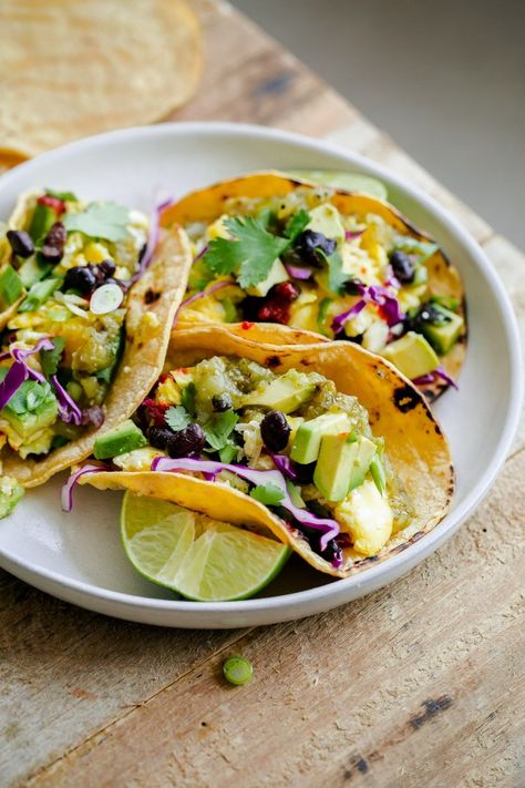 Vegetarian Breakfast Tacos. This easy taco recipe can be made for breakfast, lunch, or dinner! Breakfast Tacos Vegetarian, Tacos Vegetarian, Breakfast Taco, Vegetarian Main Course, Tortilla Wrap, Vegetarian Tacos, Corn Tortilla, Scrambled Egg, Breakfast Tacos