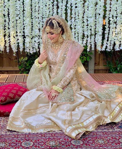 Pakistani Bridal Couture, Nikkah Bride, Nikah Outfit, Nikah Dress, Desi Wedding Dresses, Asian Bridal Dresses, Latest Bridal Dresses, Bridal Dresses Pakistan, Pakistani Wedding Outfits