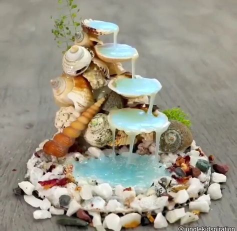 Sea Shells Diy, Garden Houses, Seashell Projects, Shells Diy, Fairy Garden Designs, Fairy Garden Crafts, Shell Crafts Diy, Fairy Crafts, Fairy Garden Diy