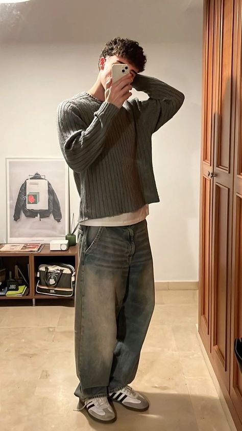 Grunge Streetwear Men, Taurus Midheaven, Men Grunge Outfits, 2000s Boys Fashion, Monaco Outfit, Fits Casual, Thrift Board, Celana Kargo, Adidas Samba Outfit