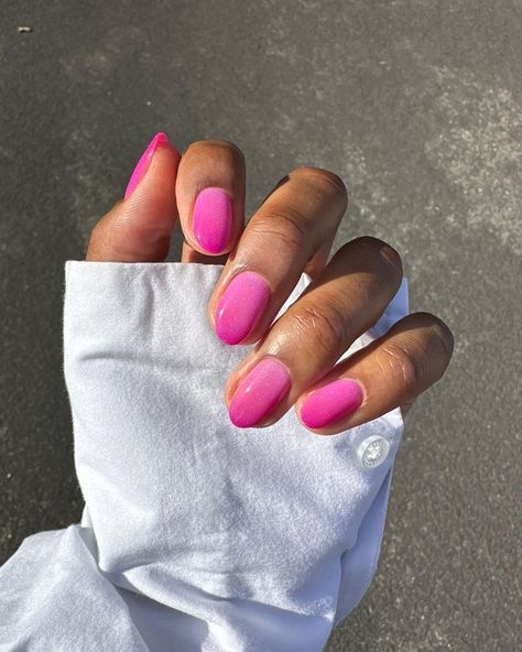 Pink Shimmer Nails, Bubblegum Pink Nails, Short Pink Nails, Color Block Nails, Gel French Manicure, Ombre Manicure, Pink Manicure, Pink Ombre Nails, Ombre Nail