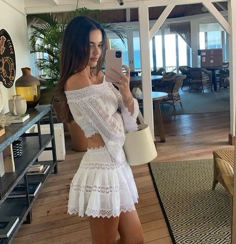 Keys Aesthetic, Beach Outfit Ideas Summer, Tropical Outfits, Aesthetic Coconut Girl, Outfit Inspo Beach, Aesthetic Beachy, Sunset California, Florida Beach House, Charo Ruiz