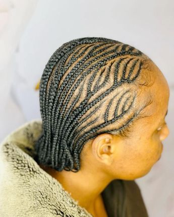 Let your hair walk into a room before you do😍❤️🔥  Freehand pattern Happy client  Cornrows are life !! #hairiseverything #letyourhairdothetalking #hairisbae #obsessedwithneatness #lookgoodfeelconfident #buttrflybraids #PolokwaneHairstylist #neatcornrows #longhair #longcornrows #kiddieshairstyles  Book your appointment now. Don’t miss out.  0782481424 for bookings Long Cornrows, Ugly Hair, Cornrows Natural Hair, Kinky Twists Hairstyles, Short Shaved Hairstyles, Braided Cornrow Hairstyles, Natural Hair Updo, Cornrow Hairstyles, African Braids