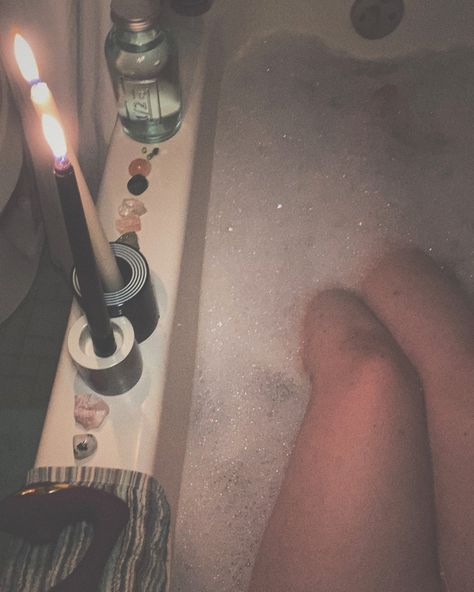 Witchy Lifestyle Aesthetic, Witchy Mom Aesthetic, Spiritual Witch Aesthetic, Witchy Camping, Spiritual Woman Aesthetic, Witchy Vibes Aesthetic, Coven Aesthetic, New Moon Bath, Witchy Bath