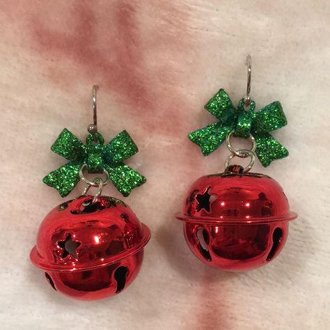 Christmas Holiday Jingle Bells Festive Fashion Pierced Earrings Dangle Style, With Surgical Steel French Wires. Measure 1” Wide By 1.50” Long. Pretty Holiday Red Bell Suspended From Glittery Green Bow, For Eye Catching Accent To Your Holiday Outfit! Lightweight. Nwt Unbranded Wire Bow Earrings, Holiday Earrings Diy, Christmas Earrings Handmade, Tacky Christmas Party, Christmas Jingle Bells, Christmas Jewelry Diy, Tacky Christmas, Christmas Jingles, Christmas Necklace