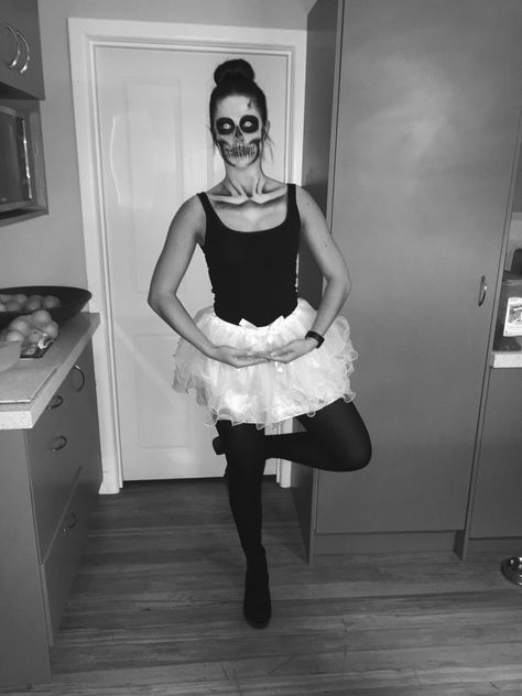 Dead Ballerina Makeup, Skeleton Ballerina Costume, Dead Ballerina Costume, Zombie Ballerina Costume, Zombie Ballerina, Ballerina Halloween Costume, Halloween Makeup For Kids, Ballerina Makeup, Creepy Carnival