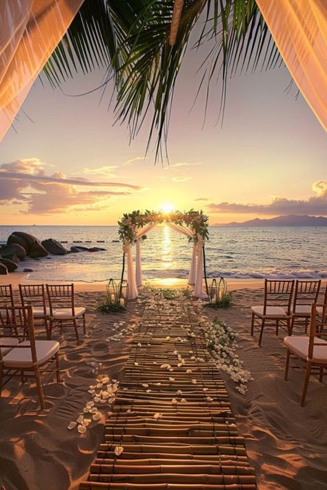 Wedding In A Beach, Outside Wedding Theme Ideas, Wedding Near Beach, Wedding Ideas At The Beach, Beach Ceremony Set Up, Small Wedding Outside, Wedding Ceremony Ideas Beach, Small Nature Wedding Ideas, Ocean Wedding Ceremony