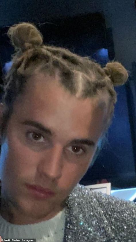 Justin Bieber Dreads, New Dreadlocks, Justin Bieber News, Justin Bieber Style, Space Buns, Dreadlock Style, Justin Bieber Photos, Cultural Appropriation, Justin Beiber