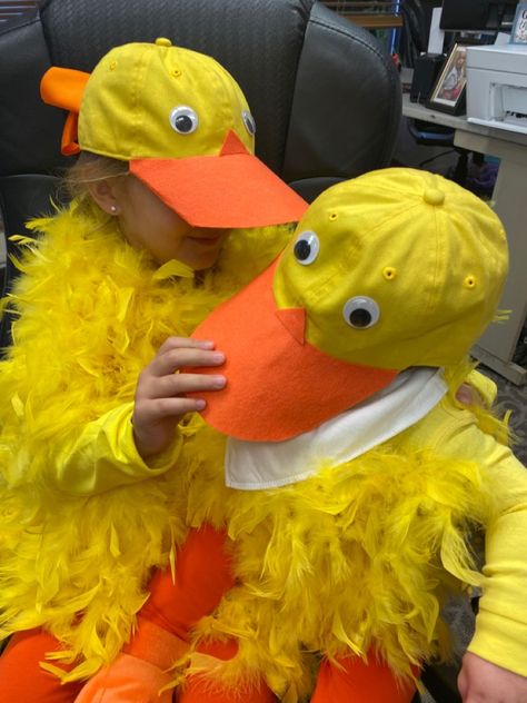 Toddler Duck Costume, Halloween Group Costume Ideas, Chicken Costume Kids, Costume Ideas 2022, Farm Costumes, Duck Halloween Costume, Goose Costume, Group Costume Ideas, Duck Costume