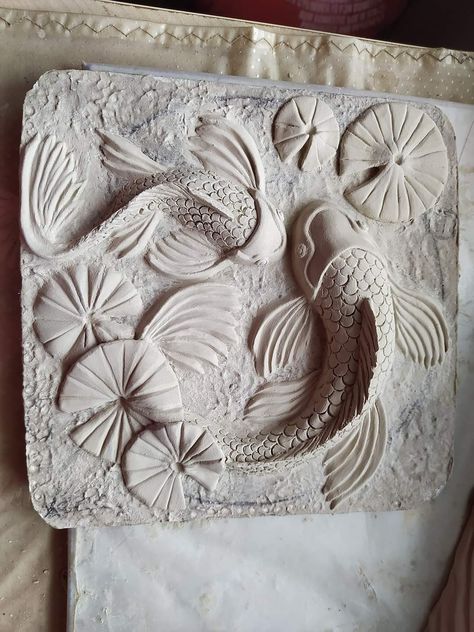 Relief Carving In Clay, Ceramics Relief Ideas, Low Relief Ceramics, Tile Relief Ceramics, High Relief Sculpture Clay, Bas Relief Art Ideas, Clay Relief Tiles Ideas, Relief Carving Ideas, Relief Ceramic Tiles