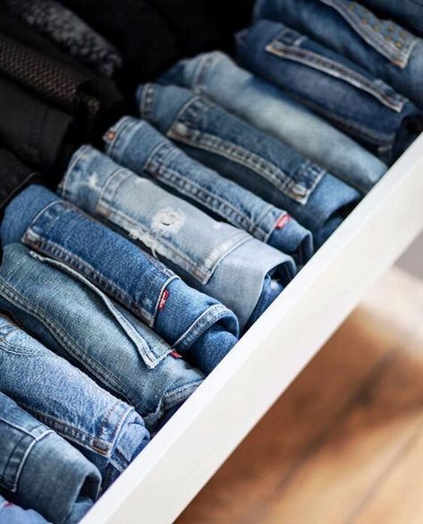 Jean Organization, Zimmer Diy, Best Closet Organization, Clothes Shelves, Dresser Drawer Organization, Room Organization Bedroom, Baby Clothes Storage, Wardrobe Organisation, Clothes Organization Diy