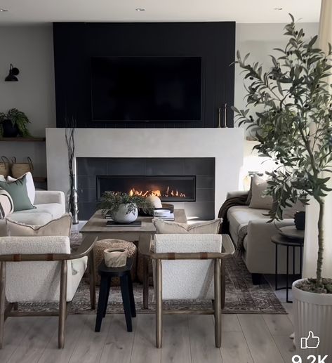 Horizontal Fireplace, Pinterest House, Fireplace Accent Walls, Basement Decoration, Family Room Addition, Housing Ideas, Small Family Room, Linear Fireplace, Room Addition