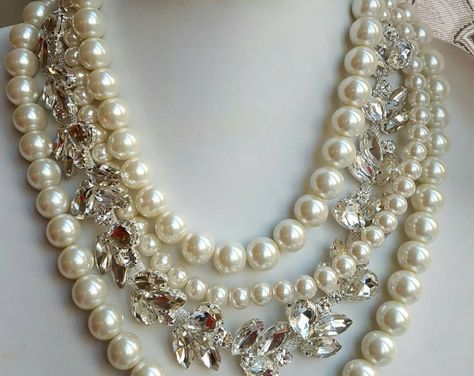 Browse unique items from FashionLILLA on Etsy, a global marketplace of handmade, vintage and creative goods. Boho Wedding Necklace, Trending Necklace, Jewelry For Bride, Chunky Pearl Necklace, Wedding Jewelry For Bride, Chunky Pearls, Bride Necklace, Bridal Pearl Necklace, Rhinestone Statement Necklace