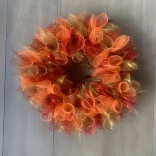 Mesh Ribbon Wreath Tulle Wreath Diy Wire Mesh Ribbon, Poly Mesh Crafts, Deco Mesh Fall Wreaths, 10 Inch Deco Mesh Wreath Tutorial, Deco Mesh Wreaths Tutorials Step By Step, Wire Wreath Form Ideas, Decorative Mesh Ideas, Ribbon Wreath Tutorial Step By Step, Fall Deco Mesh Wreath Ideas