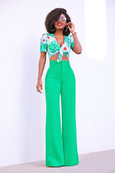 Print Tie Front Crop Top + High Waist Wide Leg Pants Style Pantry, High Waist Wide Leg Pants, Front Crop Top, Looks Chic, Outfit Details, Dolman Sleeve, Look Fashion, Fashion Pants, African Fashion