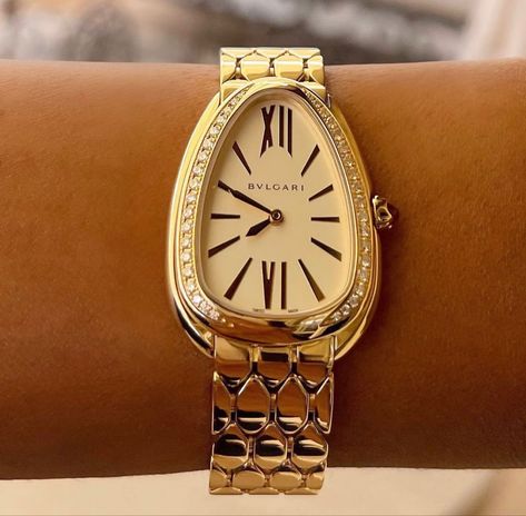 Bulgari Watches Women, Bvlgari Watch, Gold Bulgari Watch, Gold Bvlgari Bracelet, Snake Watch Bulgari, Bulgari Watch, Bvlgari Bracelet, Bvlgari Goldea, Woman In Gold