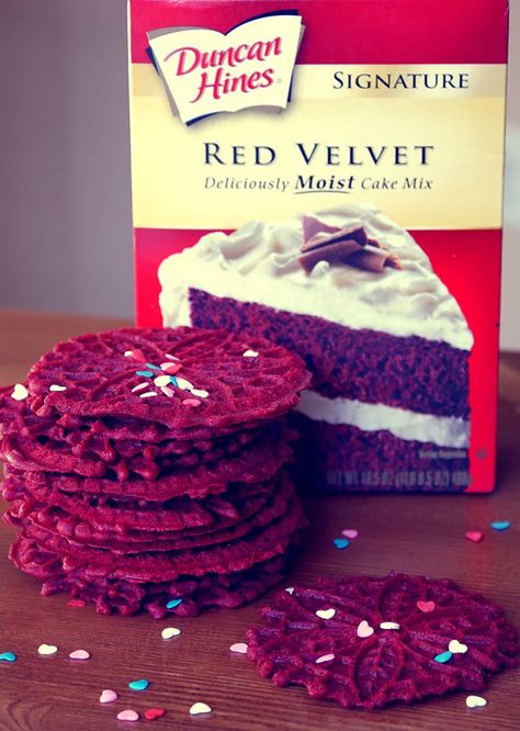 Recipe for Red Velvet Valentine Pizzelles - Delishably - Food and Drink Tipo 00 Flour Recipes, Pizzelle Flavors, Christmas Pizzelles, Pizzelle Recipes, Pizelle Recipe, Velvet Recipes, Pizzelle Maker, Easy Red Velvet, Pizzelle Cookies