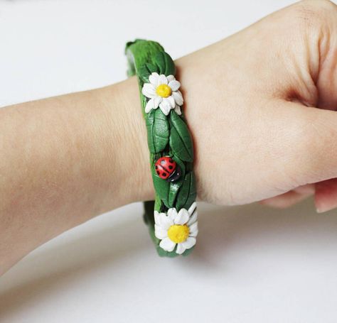 Clay Bangles Handmade, Clay Bangles, Clay Daisy, Ladybug Jewelry, Handmade Rakhi Designs, Clay Modelling, Terracotta Jewellery Designs, Madhubani Paintings, Polymer Clay Flower Jewelry