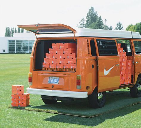 The drop off Nike Retail, Sneaker Nike, Mobile Boutique, Nike Shoes Outlet, Art Wallpaper Iphone, Pop Up Stores, Pop Up Shops, Pop Up Store, Vw Bus