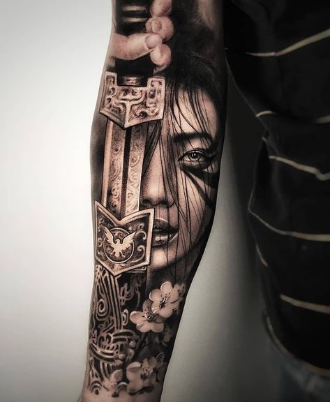 37 Awesome Sleeve Tattoo Ideas – IdeasDonuts Geisha Tattoo Sleeve, Tato Geisha, Japanese Warrior Tattoo, Samurai Tattoo Sleeve, Warrior Tattoo Sleeve, Samurai Warrior Tattoo, Geisha Tattoo Design, Mangas Tattoo, Quarter Sleeve Tattoos