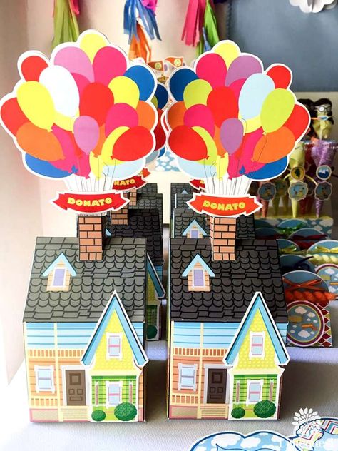 Disney Up | CatchMyParty.com Up Table Decorations, Movie Birthday Party Ideas, Popsicle Stick Crafts For Adults, Pixar Party, Paper House Template, Up Pixar, Up The Movie, Movie Birthday Party, Movie Decor