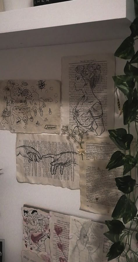 Wall Of Drawings Bedroom, Paper Drawings On Walls Bedrooms, Wall Drawings Aesthetic, Wall Doodle Art Bedroom Aesthetic, Paper On Wall Aesthetic, Pages On Wall Aesthetic, Wall Sketches Ideas Bedroom, Sketches For Room Decor, Old Lady Bedroom Aesthetic