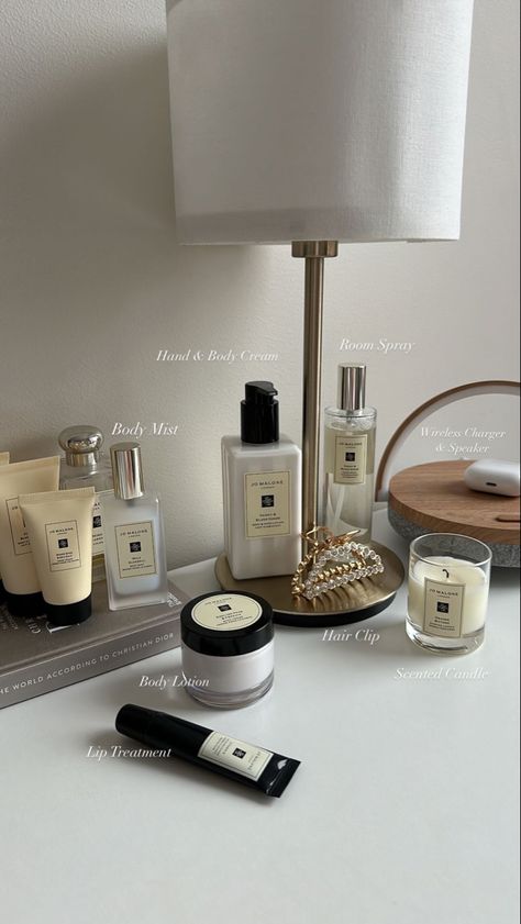 Night Stand Essentials, Jo Malone Perfume Aesthetic, Night Stand Aesthetic, Jo Malone Aesthetic, Makeup Stands, Vanity Inspo, Organization Vanity, Jo Malone Perfume, Makeup Stand