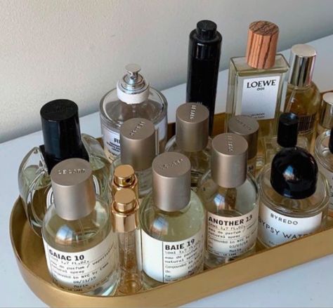 Glossier You, Perfume Tray, Le Labo, Best Fragrances, روتين العناية بالبشرة, Perfume Collection, Aesthetic Makeup, Smell Good, العناية بالبشرة