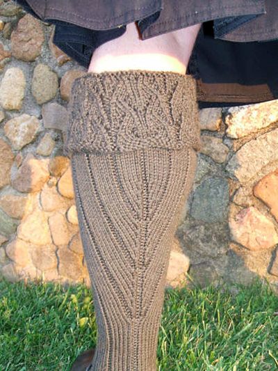 Socks And Leg Warmers, Scottish Knitting, Hermit Life, Nice Socks, Kilt Socks, Outlander Knitting, Highland Dance, Alpine Style, Scottish Fashion