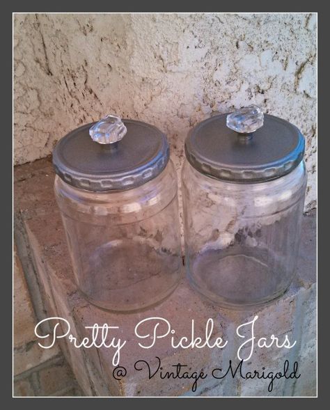 Pickle Jar Crafts, Jar Organization, Pickle Jar, Mason Jar Projects, Jars With Lids, Jar Decor, Diy Jar Crafts, Pickle Jars, Jar Diy