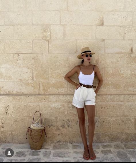 Desert Outfit, Safari Outfit, European Fashion Summer, Safari Outfits, Greece Outfit, Summer Holiday Outfits, European Summer Outfits, 여름 스타일, Europe Outfits