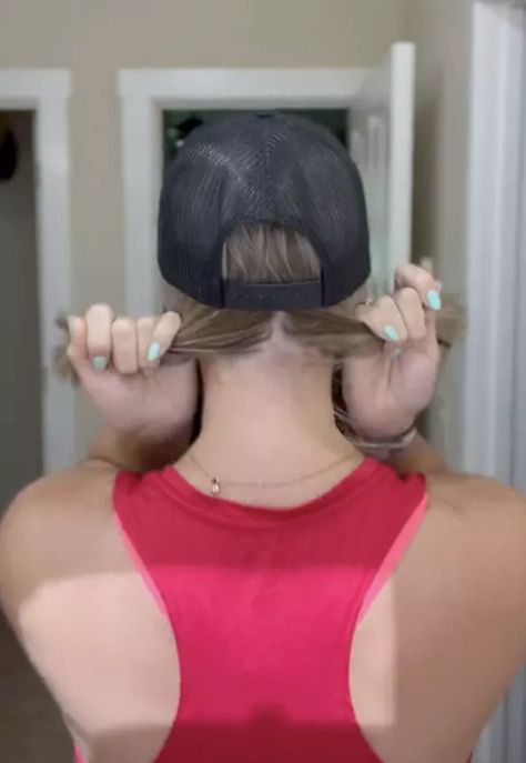 Blonde Hair Baseball Cap, Short Hair Casual Updo Simple, River Hairstyles For Short Hair, Pool Day Short Hairstyles, Hairstyles For The Pool Short Hair, Short Layered Bob Updo, Short Layered Hair Dos, Styling Hair With Baseball Hat, Hiking Hairstyles For Short Hair