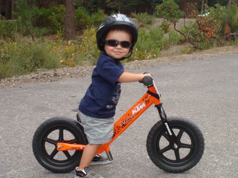 Best Balance Bike EVER!!! Strider for Life <3 Strider Bike, Family Bike, Bike Ideas, Cargo Bike, Balance Bike, Kids Bike, Bike Design, Bmx, Mountain Biking