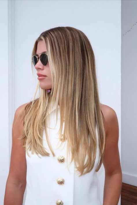 sofia richie style 2023 Summer Blonde Hair, Wedding Day Makeup, Blonde Hair Inspiration, Blonde Hair Looks, Balayage Hair Blonde, Hair Appointment, Sofia Richie, Haircuts Straight Hair, Day Makeup