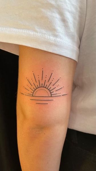 Lesbian Tattoo Ideas Design, Lesbian Tattoo, Rising Sun Tattoos, Tattoo Sonne, Sunshine Tattoo, Sun Tattoo Designs, Sunset Tattoos, Elbow Tattoos, Sun Tattoos