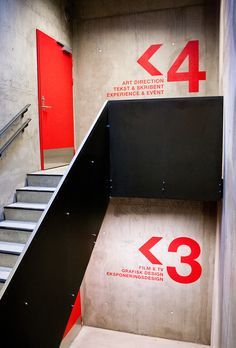 Hall Deco, Floor Signage, Wayfinding Signage Design, Wayfinding Signs, Wayfinding Design, Wayfinding System, Signage System, Environmental Graphic Design, Lan Can