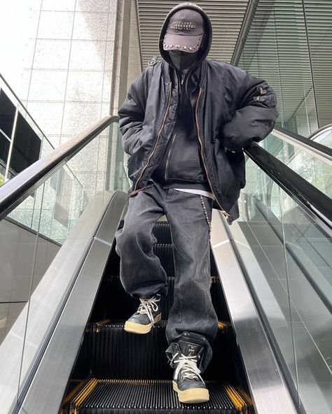 TERA__clothes on Instagram: "🥷🏿 #rafsimonsarchive #rickowens #ChromeHearts #undercover #grailfits" Raf Simons Archive, Undercover Clothing, Baggy Clothes, Chrome Hearts, Mens Street Style, Rick Owens, Men's Fashion, Street Style, How To Wear