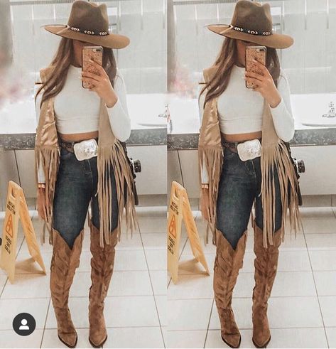 Vaquera Outfit For Party, Cowgirl Outfits For Women Parties, Rancho Outfit Mexican Women, 38 Degree Weather Outfit, Rodeo Outfit Ideas For Women, Cowgirl Birthday Outfit Women, Woman Rodeo Outfit, Cowgirl Outfits For Party, Western Outfits Women Fall Party