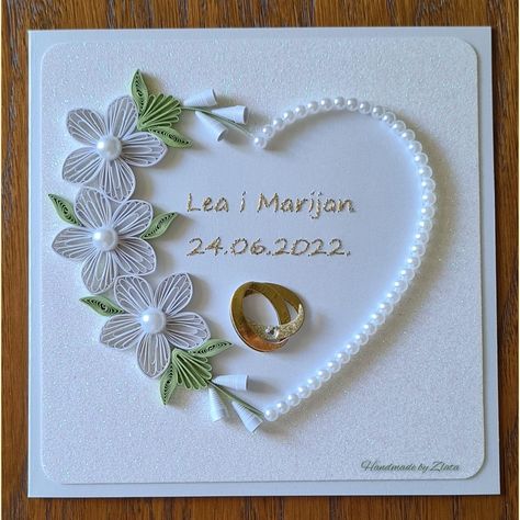 Paper Quilling Wedding Gift, Paper Quilling Wedding Cards, Quilled Wedding Cards Handmade, Quilled Wedding Invitations, Quilling Wedding Cards Ideas, Handmade Wedding Cards Ideas Diy Simple, Quilled Valentine Cards, Quilled Wedding Cards, Quilling Wedding Cards