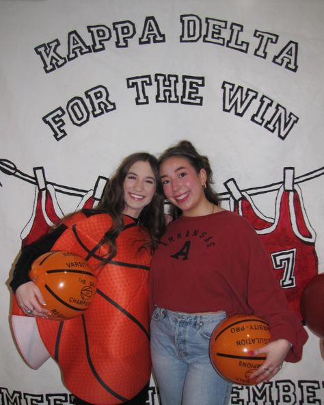 kd for the win🏀💋 Arkansas Sorority, Basketball Theme, Bid Day Themes, Kappa Delta, February 19, Bid Day, Sorority, Arkansas, Basketball