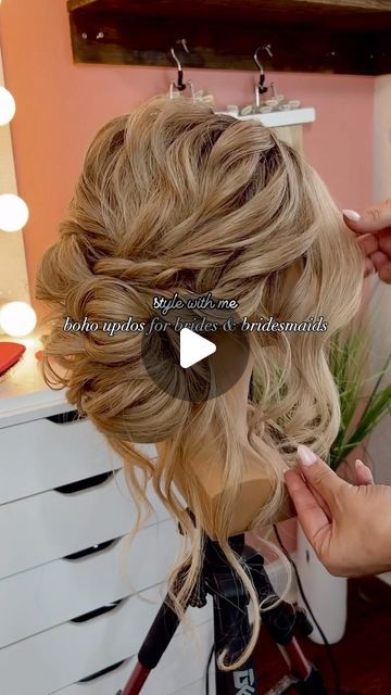 Katelyn Grimes on Instagram: "Prep tips: texture, texture, texture!!!!
Texture sprays + a wax spray or a light oil to tame frizz with help give you lots of movement and keep the frizz tamed! 

#updo #hairtutorial #weddinghair #bridalhair #updos hairstyles for fine hair, updos for brides, bridesmaids hair" Fine Hair Updos, Updos For Brides, Updos Hairstyles, Boho Updo, Bride Updo, Hairstyles For Fine Hair, Bridesmaids Hair, Texturizing Spray, Brides And Bridesmaids