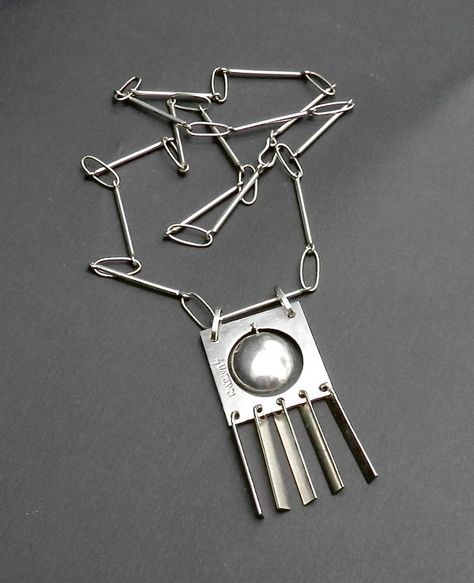 Vintage Modernist Oswaldo Guayasamin Pendant & Chain 900 Silver Signed (item #1481423, detailed views) Jewelry Shapes, Modernist Jewelry, Sterling Jewelry, Silver Work, Polish Silver, The Master, Sculptor, Ecuador, Silver Pendant