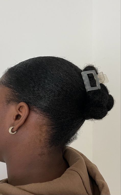 4c Hair In Claw Clip, Afro Claw Clip, Afro Claw Clip Hairstyles, Claw Clip Black Hair, 4c Claw Clip, Natural Hair Pictures, Claw Clip Hairstyle, Clip Hairstyle, Natural Hair Bun Styles