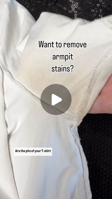 Laura de Barra on Instagram: "Yellowing or browning of the pit of your white t shirt is normal but it results in SO MUCH WASTE! Here’s how to remove them without using breach (Bleach is so bad for clothes as well as everything else!) this is a cheap, easy and non toxic way to freshen up your white tshirt #whitetshirt #whitetee #stain #stainremoval #yellowarmpitstains #yellowpitstains #ecowash #cleaning #washingtips #washinghack #laundytip #laundry #laundryhack #slowfashion #slowfashionmovement #garmentgoddess #theartoflaundry #sweat #stains #stainhelp" How To Clean Pit Stains, Remove Pit Stains From White Shirts, How To Clean White Shirts Stains, Get Yellow Stains Out Of White Clothes, How To Clean White Shirts, Sweat Stains On White Shirts, How To Remove Yellow Stains From White, How To Remove Stains From White Clothes, How To Get Yellow Out Of White Clothes