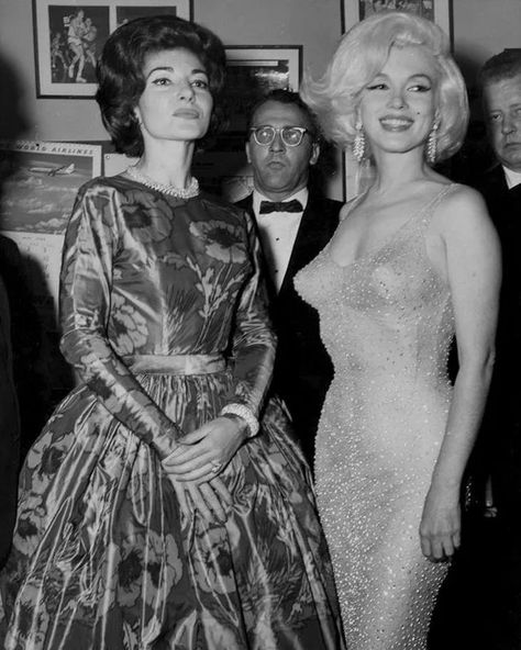 Marilyn Monroe And Jfk, Jfk Birthday, Marilyn Monroe Birthday, Marilyn Monroe White Dress, Birthday Gala, Marilyn Monroe 1962, Estilo Marilyn Monroe, Stars D'hollywood, Monroe Dress