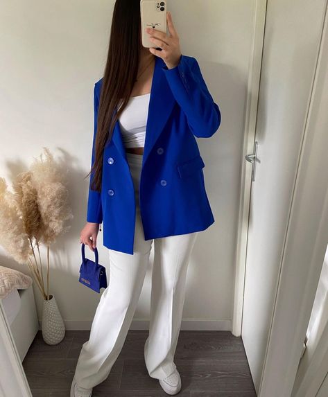 Royal Blue Blazer Outfit, Blue Blazer Outfits For Women, Blue Blazer Outfit, Ootd Chic, Conference Outfit, Royal Blue Blazers, Chic Outfits Classy, Zara Drip, Blazer Outfits For Women