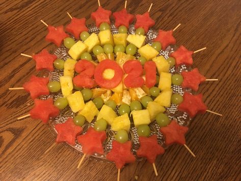 New Years Fruit Ideas, New Years Fruit Platter, Fruit Platers, Fruit Tower, Nye 2023, New Years Eve Food, Fruit Arrangements, Fruit Decorations, Snack Foods