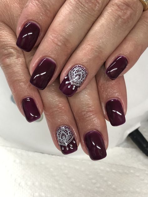 Dark Plum Purple boho Gel Nails  Light Elegance Main Attraction Matte Grey Nails, Different Gel, Neutral Gel Nails, Ivory Nails, Gel Nail Light, Plum Nails, Emerald Nails, Grey Nails, Chrome Nail Art