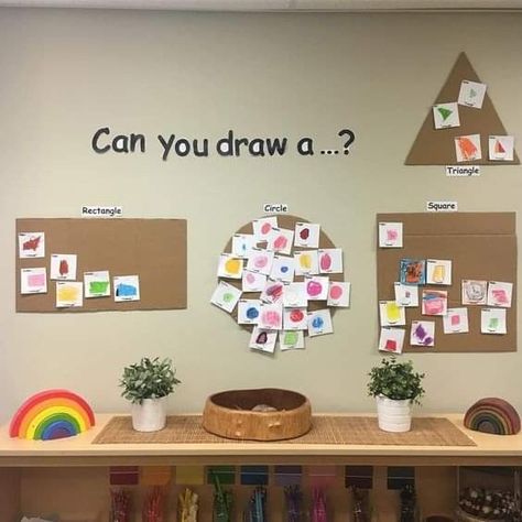 Preschool Layout Ideas, 2d Shapes Eyfs, Shapes Reggio Emilia, Emilio Reggio Activities, Prek Centers Setup, Classroom Displays Preschool, Preschool Reggio Activities, Tk Center Ideas, Preschool Wall Ideas