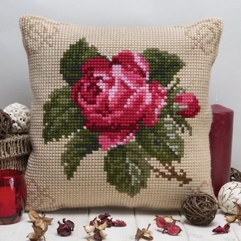 Patchwork Quilting Designs, Cross Stitch Cushion, Stitch Pillow, Rose Pillow, Cross Stitch Pillow, Kitchen Interior Design, Cushion Cover Designs, Pola Kristik, Cross Stitch Patterns Flowers